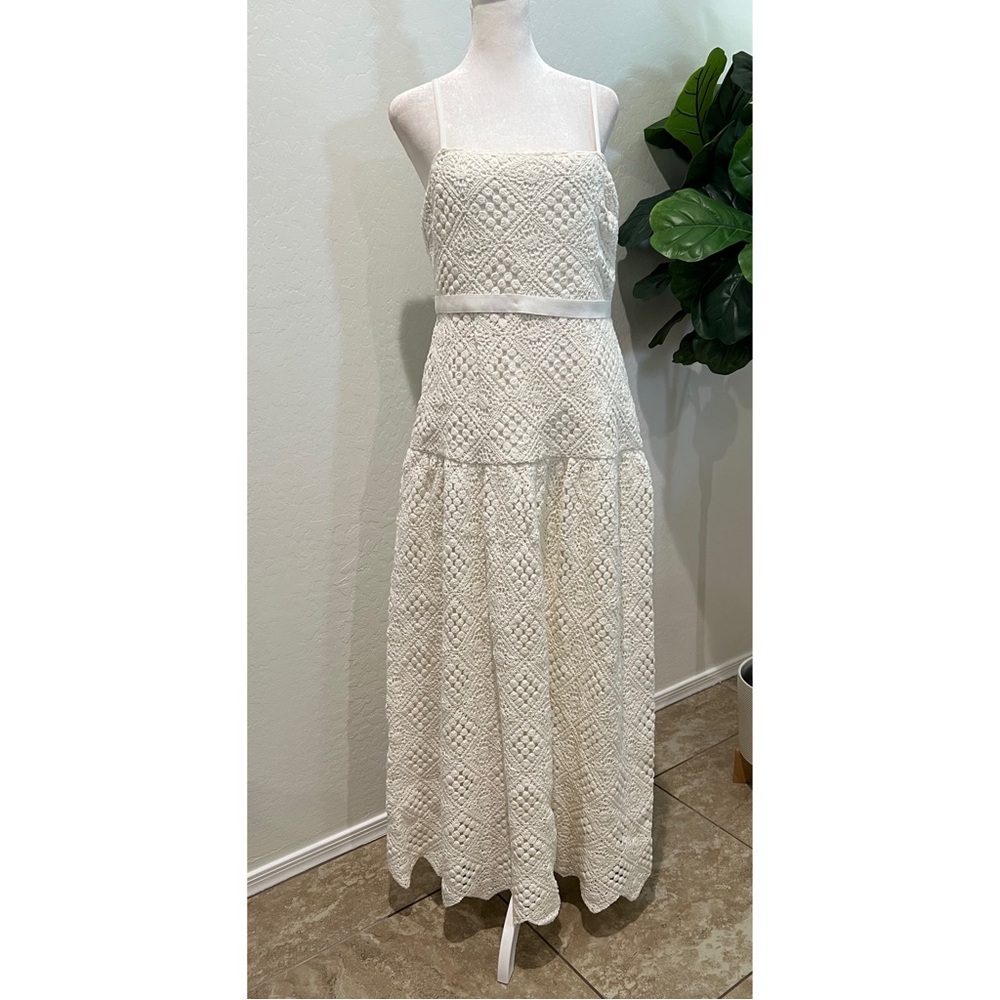 NEW Evangelina Crochet Maxi Dress
Saylor - Picture 5 of 12